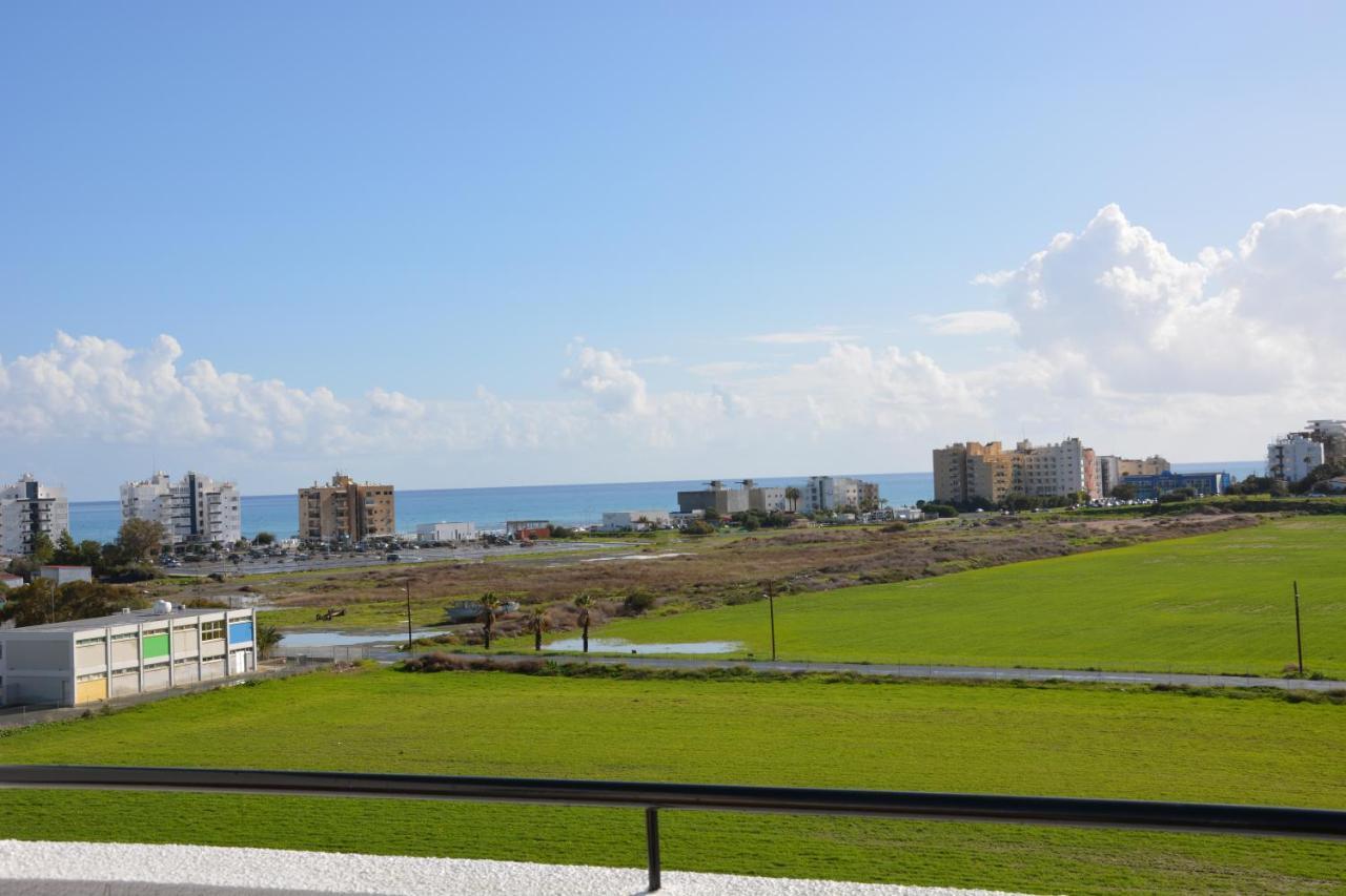 Must Stay - Sea & Salt Lake Panoramic View Apt Lárnaca Exterior foto