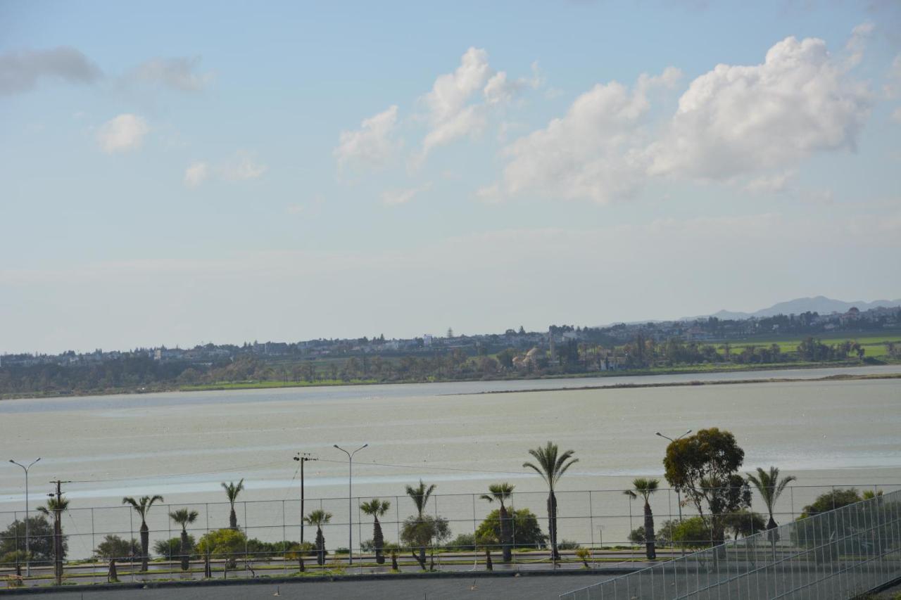 Must Stay - Sea & Salt Lake Panoramic View Apt Lárnaca Exterior foto