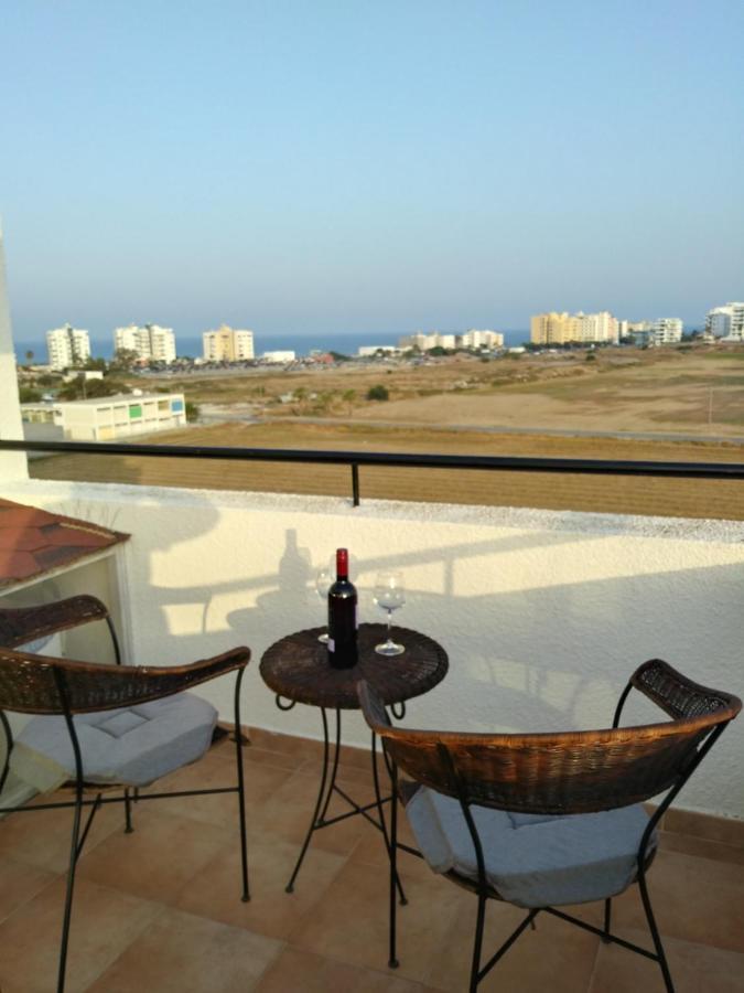 Must Stay - Sea & Salt Lake Panoramic View Apt Lárnaca Exterior foto